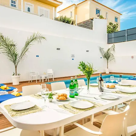 Aventura Αλμπουφέιρα