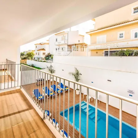 Aventura * Αλμπουφέιρα