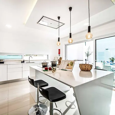 Villa Aventura