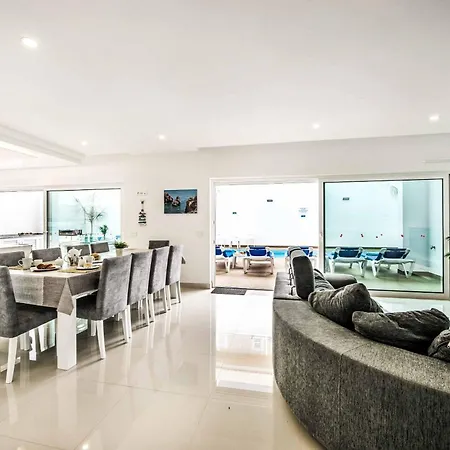 Villa Aventura
