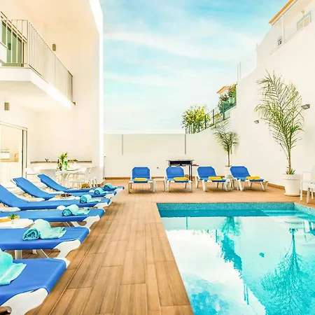 Villa Aventura *