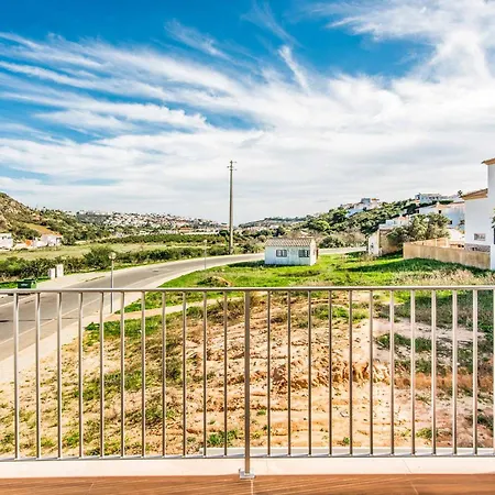 Aventura Villa *